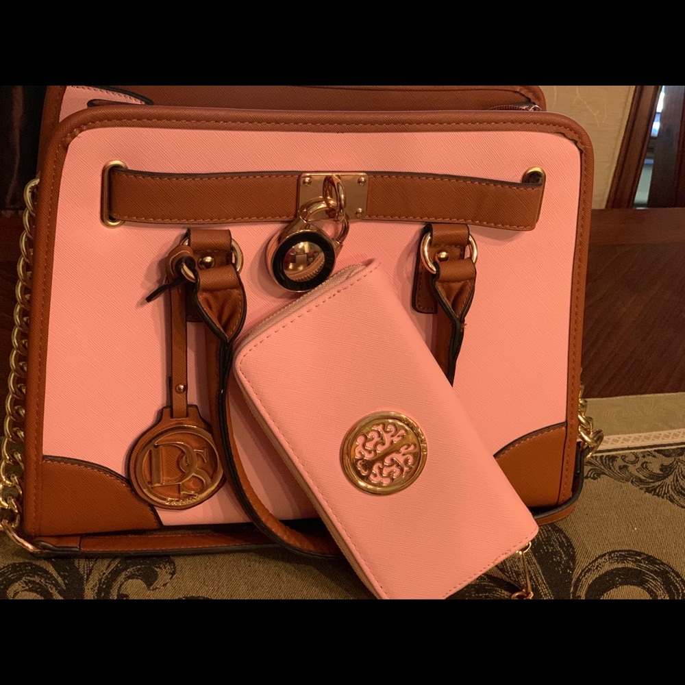 Handbag - Picture 3 of 10